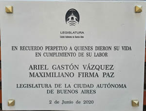 bomberos placa homenaje