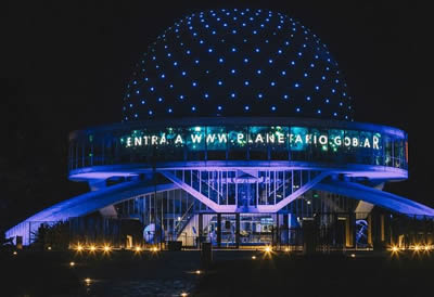 Planetario iluminado