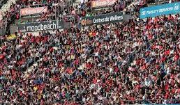 tribuna con publico