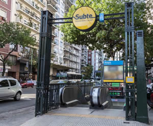 Estacion del subte Acoyte