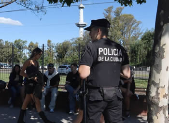 Policia en Buenos Aires trap